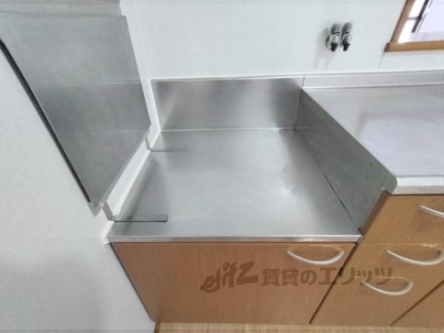 キッチン　コンロ置場