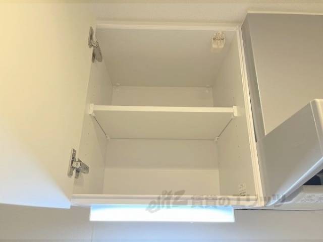 キッチン　上部収納
