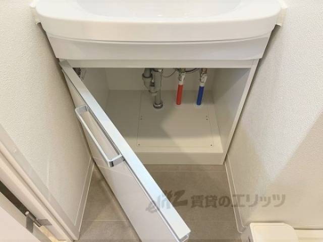洗面所　下部収納