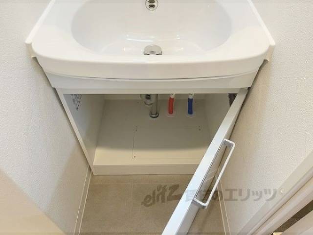 洗面所　洗面所下部収納
