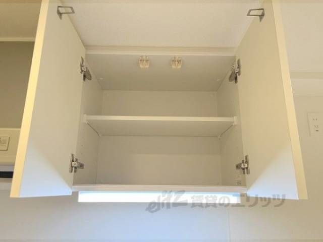 キッチン　上部収納