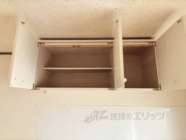 キッチン　上部収納