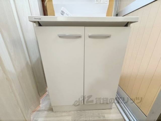 洗面所　下部収納