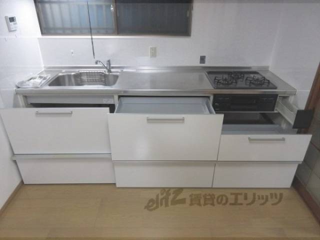 キッチン　下部収納