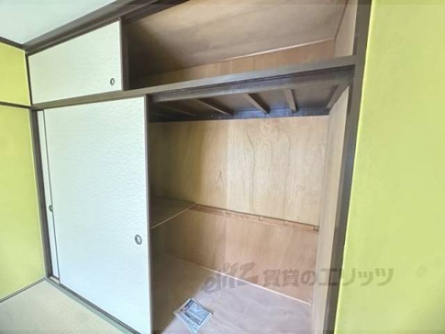 収納　押入