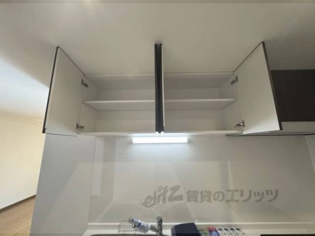 キッチン　上部収納