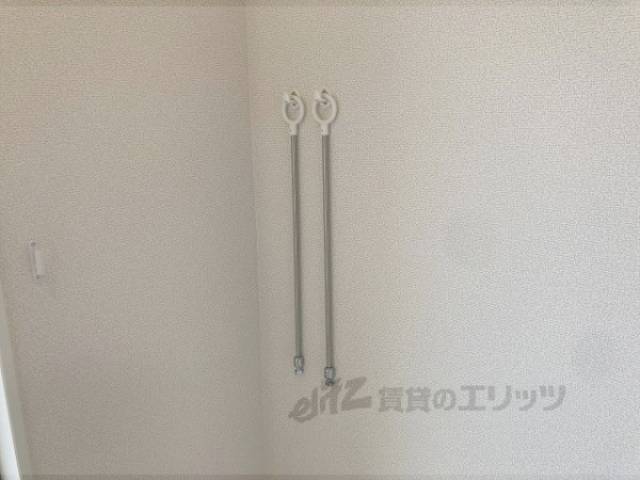 部屋干しポール