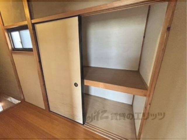 和室　収納
