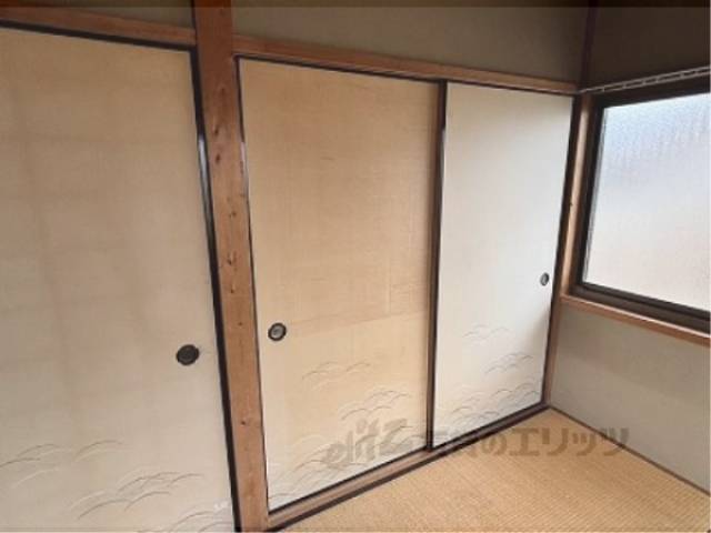 和室　収納