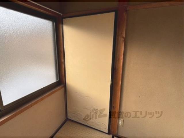 和室　収納