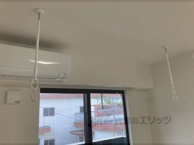 部屋干しポール