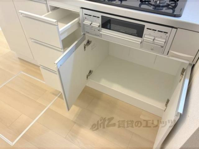 キッチン　収納