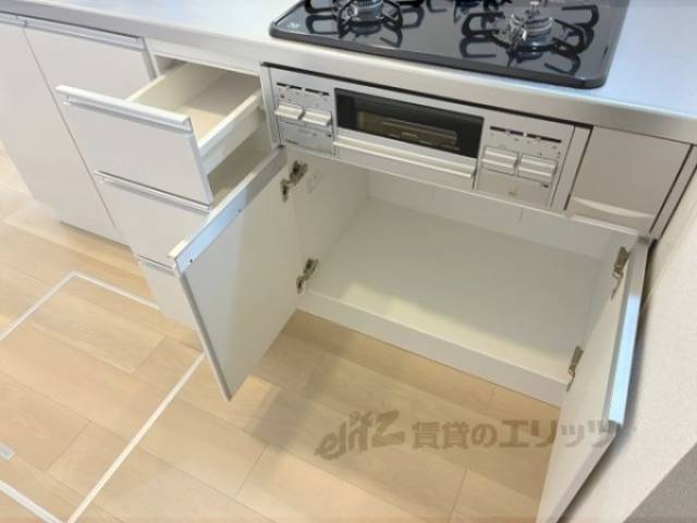 キッチン　収納