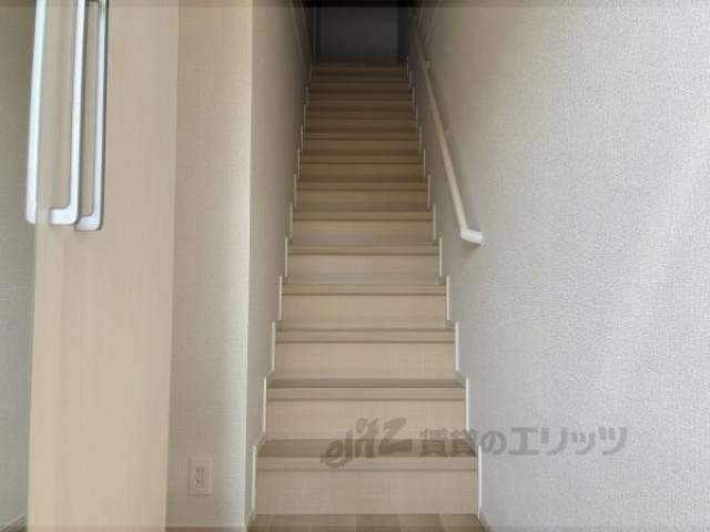 玄関　階段