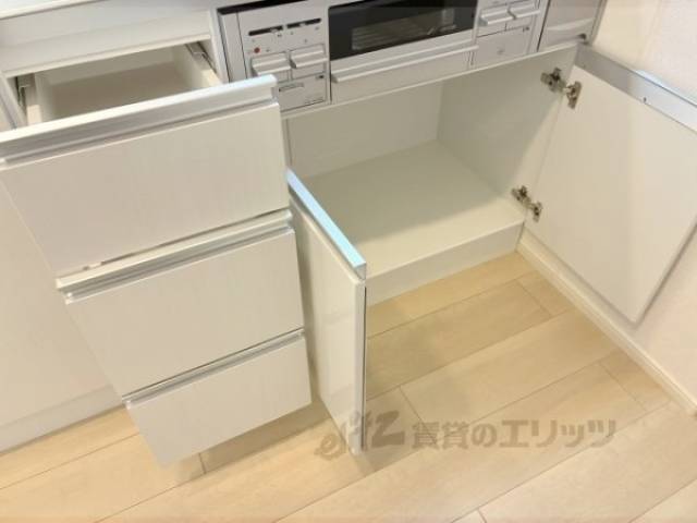 キッチン　収納