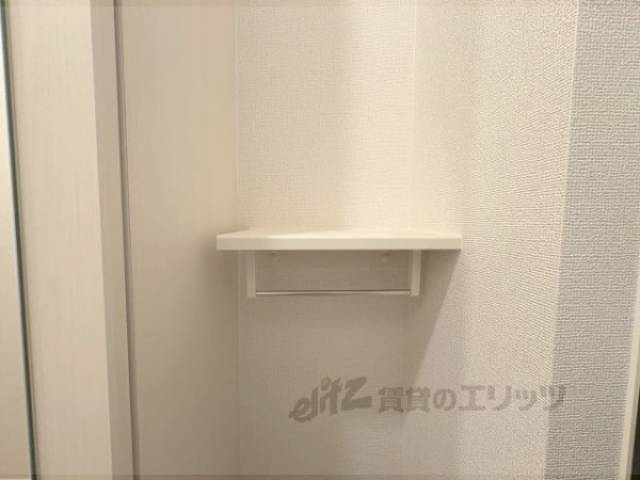 洋室　窓　同仕様