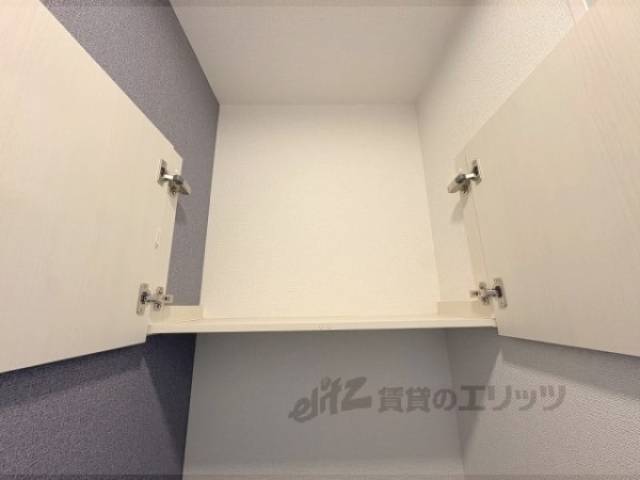 トイレ　上部収納
