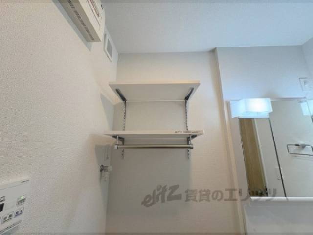 洗濯機置場　上部収納