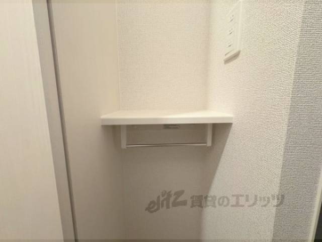 洋室　窓　同仕様