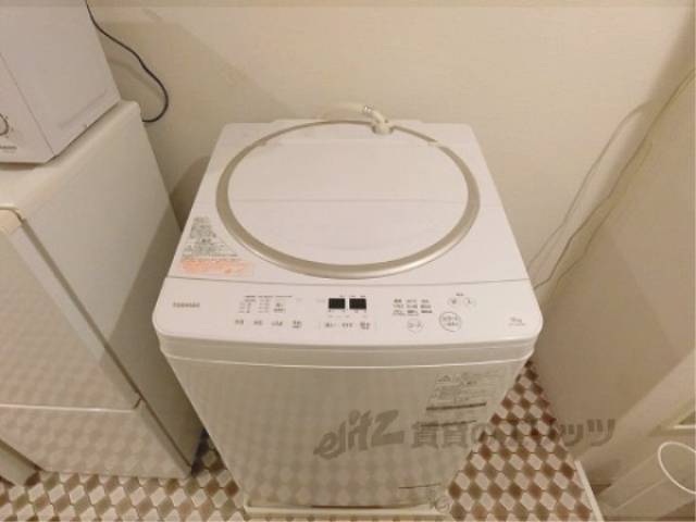 洗濯機置場　洗濯機