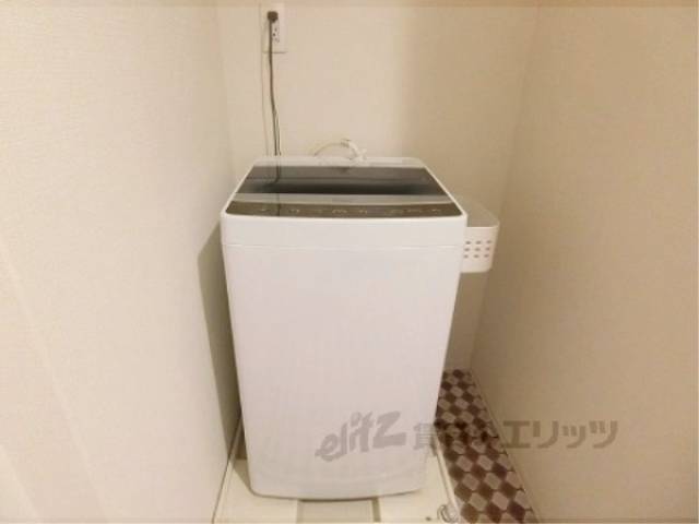 洗濯機置場　洗濯機