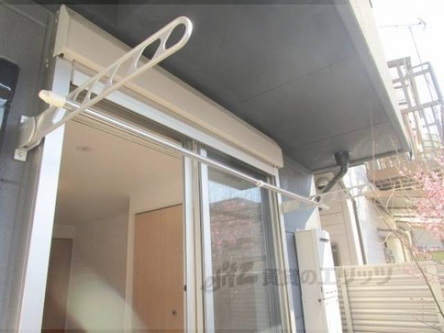 ベランダ　物干し竿