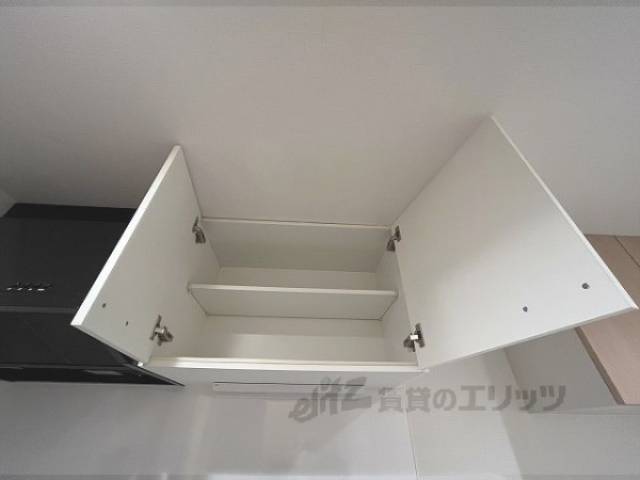 収納　キッチン台上