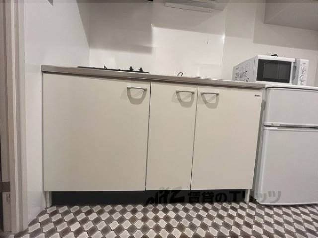 収納　キッチン台下