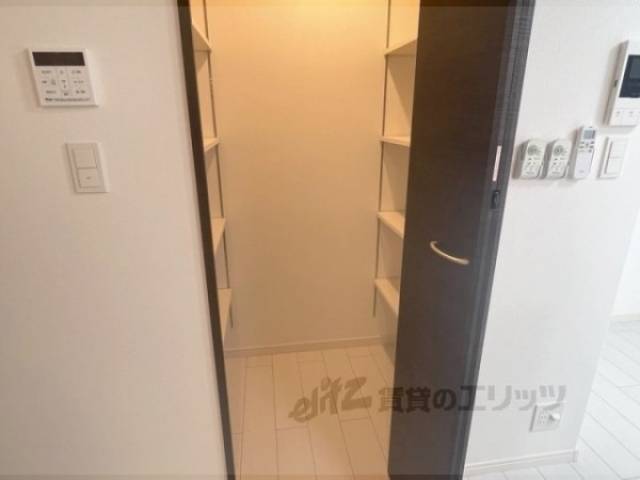 キッチン　収納