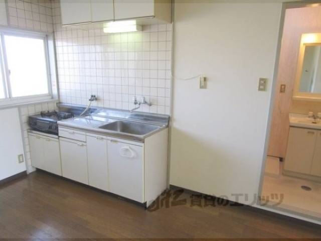 冷蔵庫置場