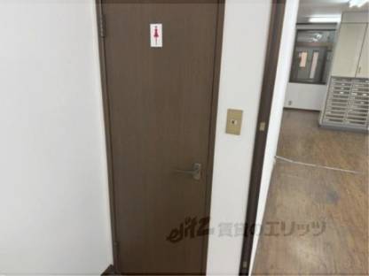 トイレ　女性トイレ