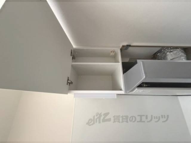 キッチン　上部収納
