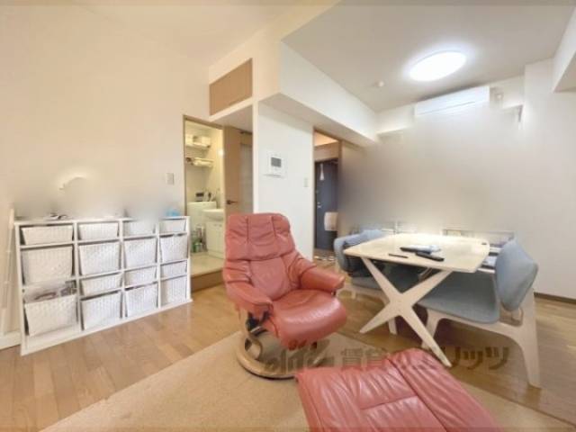 洋室　ダイニング　家具・家電は全て撤去されます。