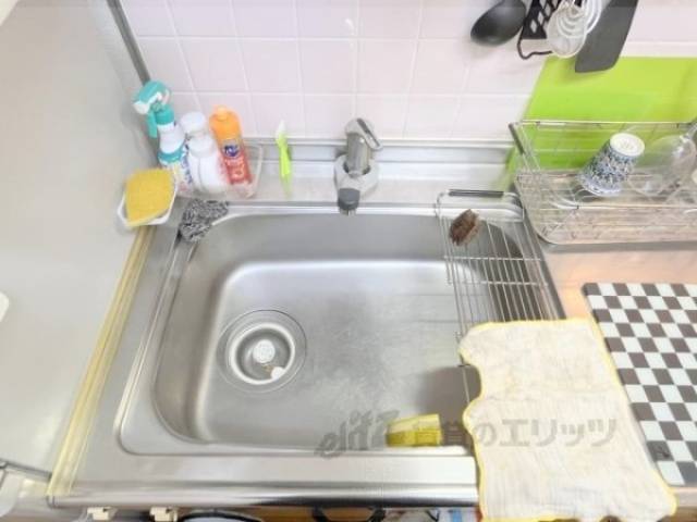 キッチン　シンク　家具・家電は全て撤去されます。
