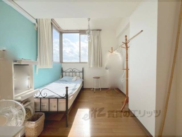 洋室　家具・家電は全て撤去されます。