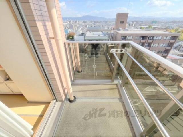 ベランダ　家具・家電は全て撤去されます。