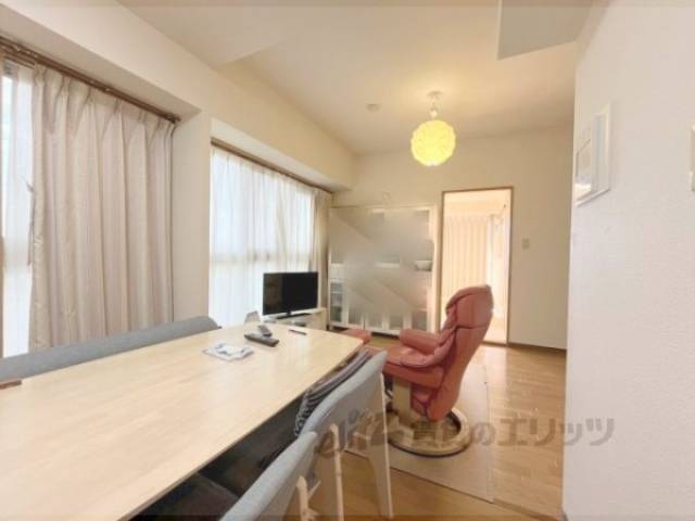 洋室　ダイニング　家具・家電は全て撤去されます。