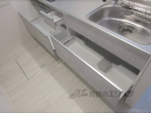 キッチン　下部収納