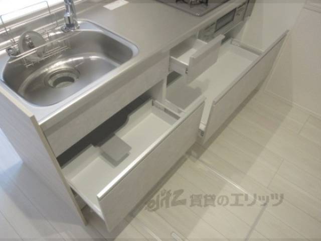 キッチン　下部収納