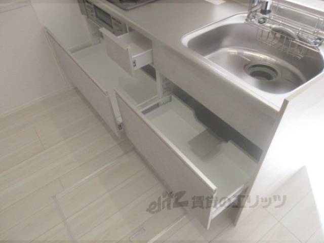 キッチン　下部収納