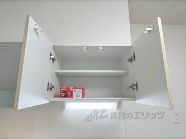 キッチン　上部収納