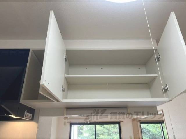 キッチン　上部収納