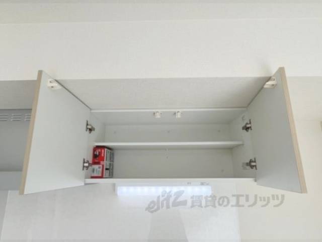 キッチン　上部収納