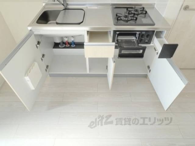 キッチン　下部収納