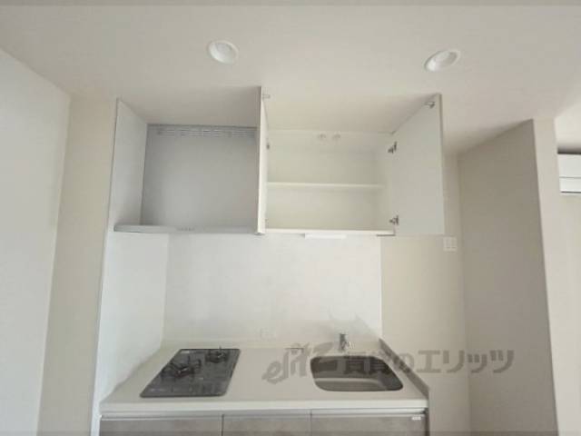 キッチン　キッチン上部収納