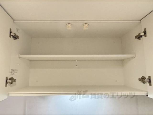 キッチン　上部収納