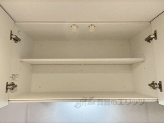 キッチン　上部収納