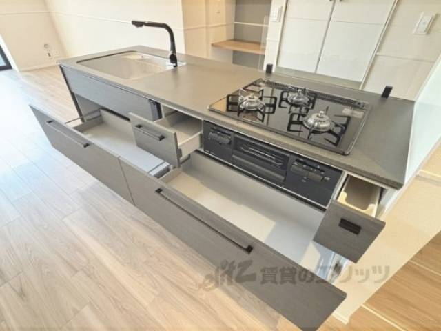 キッチン　下部収納