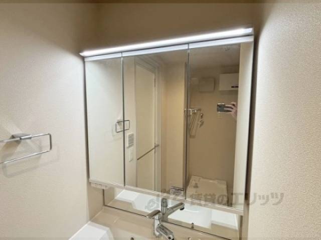 洗面所　上部収納