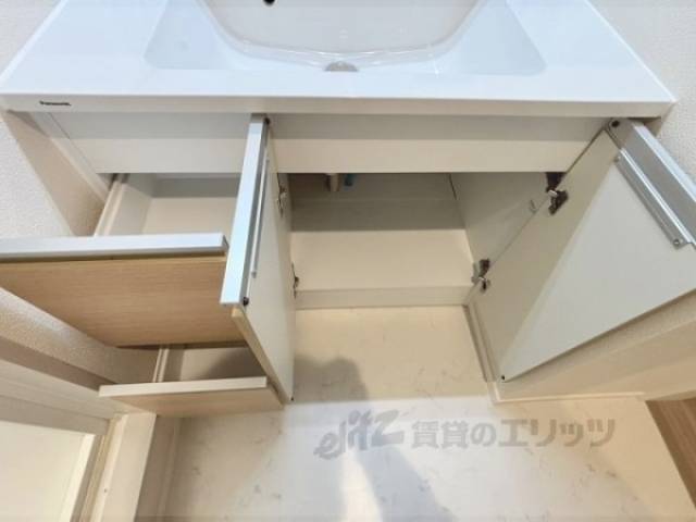 洗面所　下部収納